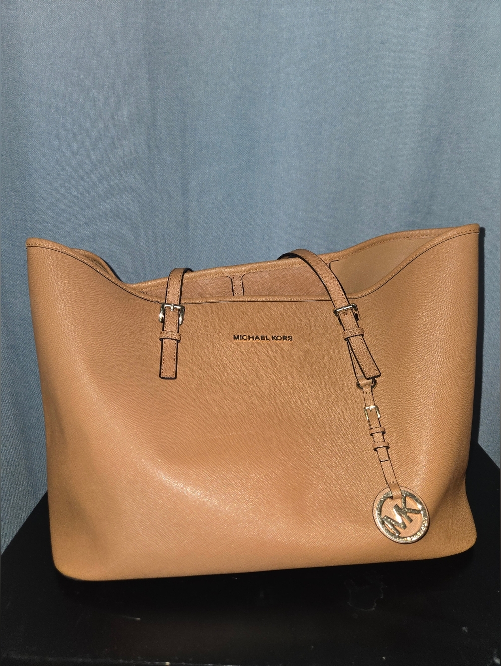 Michael Kors Purse - Picture 1 of 10
